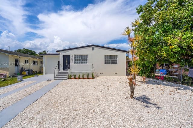 2121 NW 64th Street, sold in Orange Ridge, Miami, FL