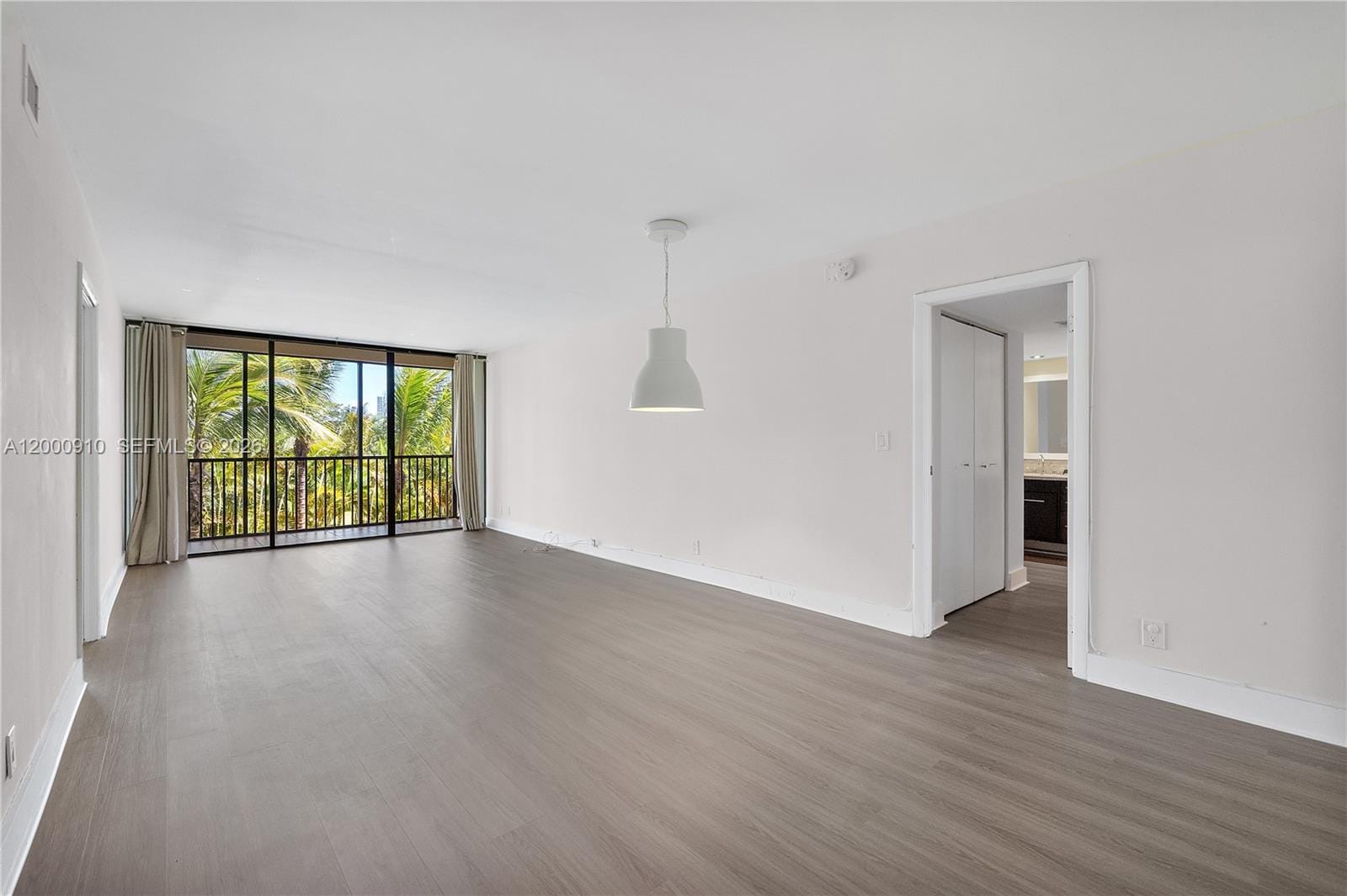 20335 W Country Club Drive 208, Aventura, FL 33180 photo 14