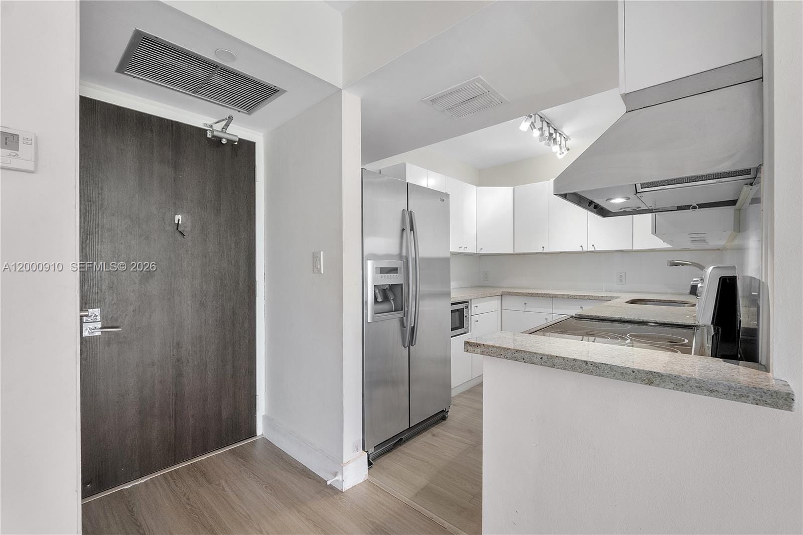 20335 W Country Club Drive 208, Aventura, FL 33180 photo 15