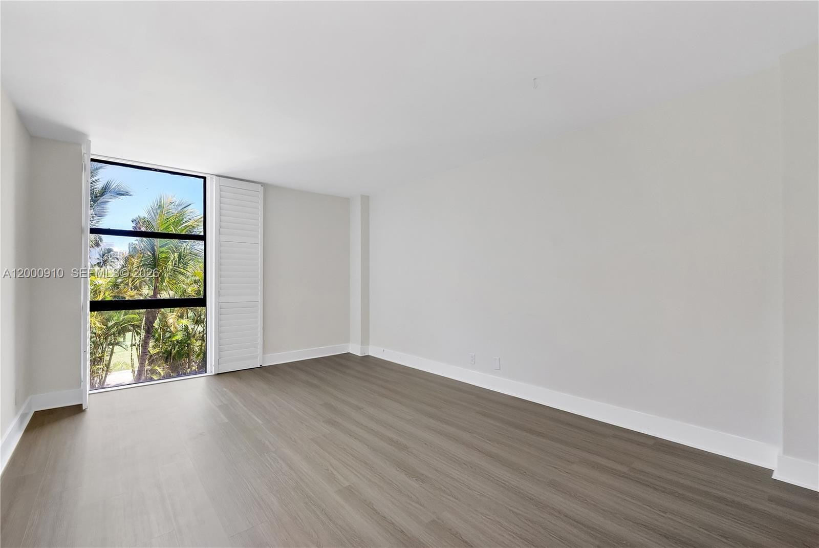 20335 W Country Club Drive 208, Aventura, FL 33180 photo 25