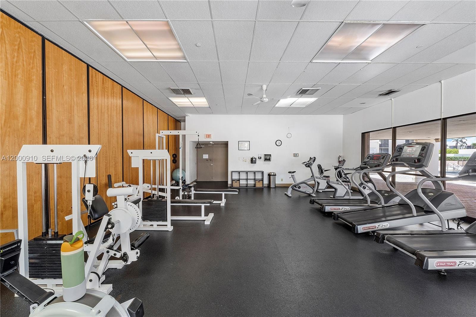20335 W Country Club Drive 208, Aventura, FL 33180 photo 9
