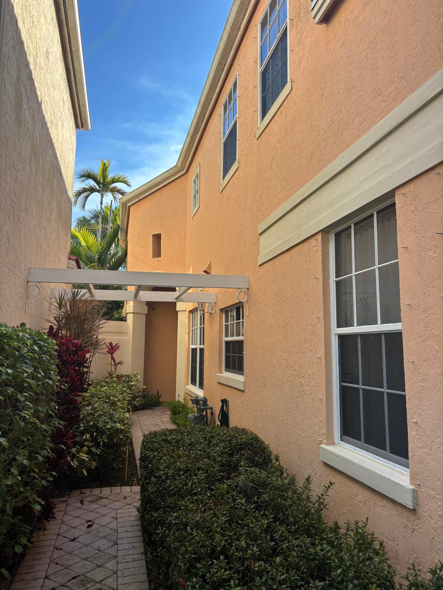 33 Vía Verona, Palm Beach Gardens, FL 33418 photo 2