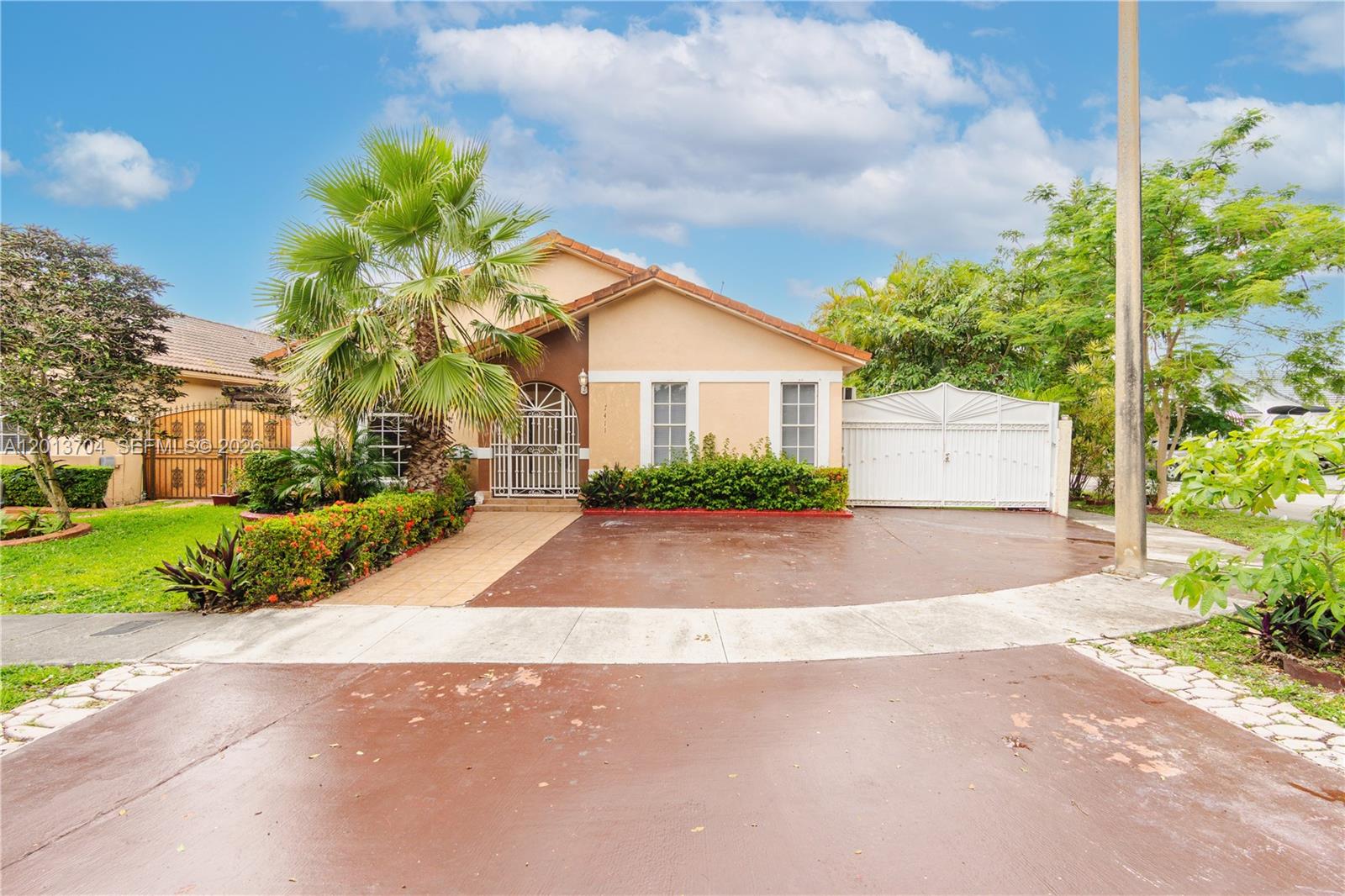 7411 W 33rd Avenue, Hialeah, FL 33018