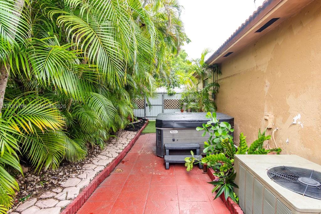 7411 W 33rd Avenue, Hialeah, FL 33018 photo 13