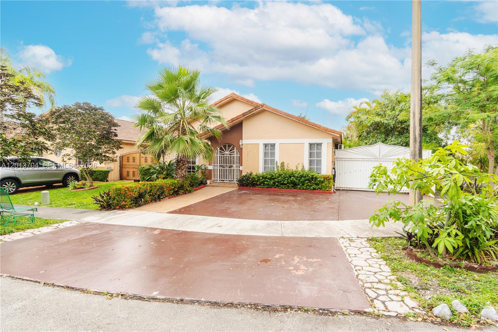 7411 W 33rd Avenue, Hialeah, FL 33018 photo 4