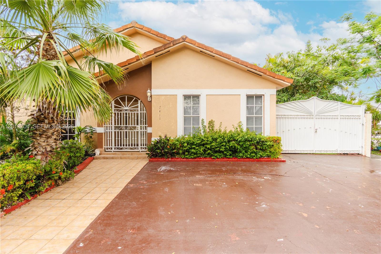 7411 W 33rd Avenue, Hialeah, FL 33018 photo 5