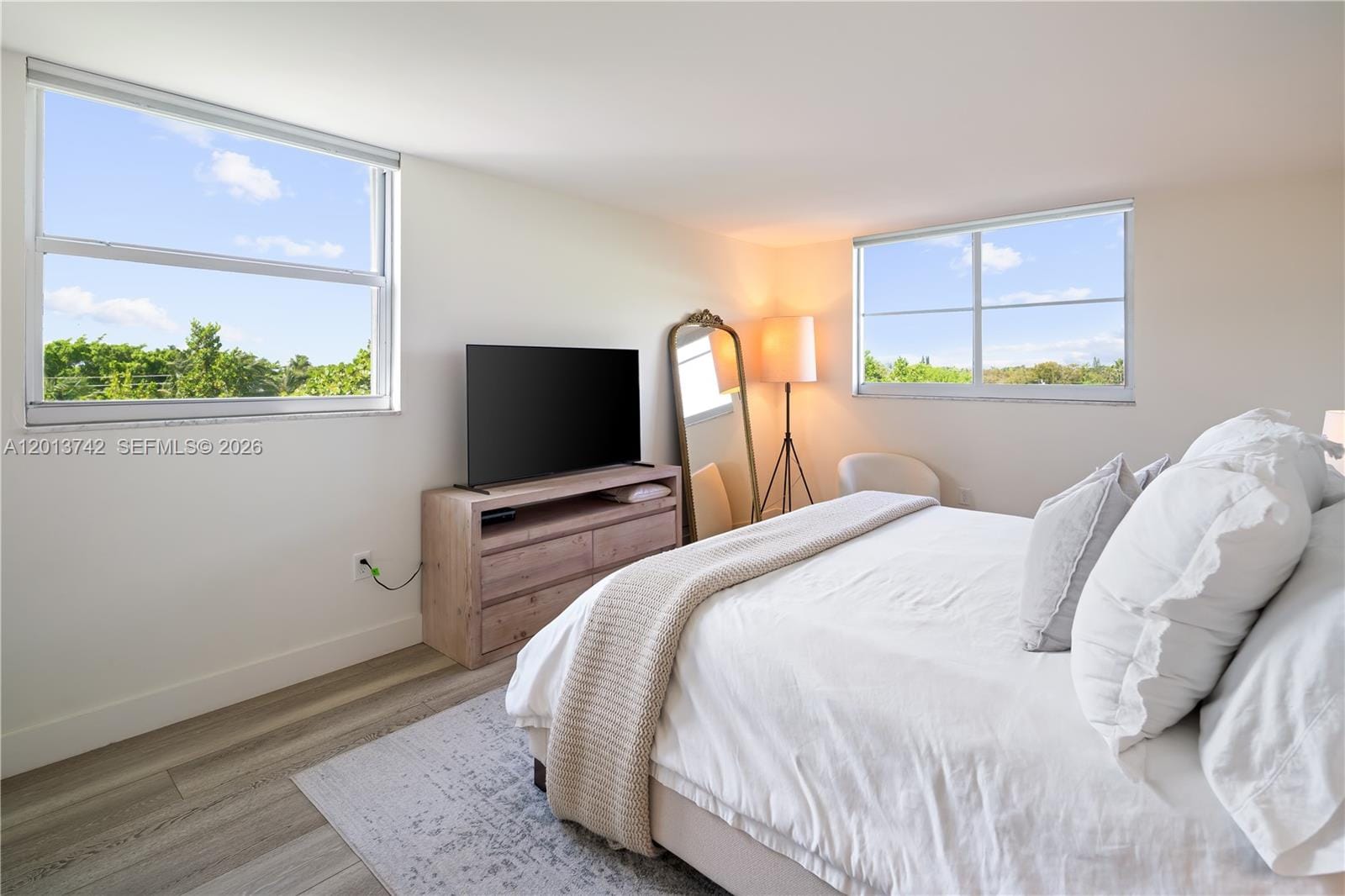 210 Sea View Drive 501 — photo 11