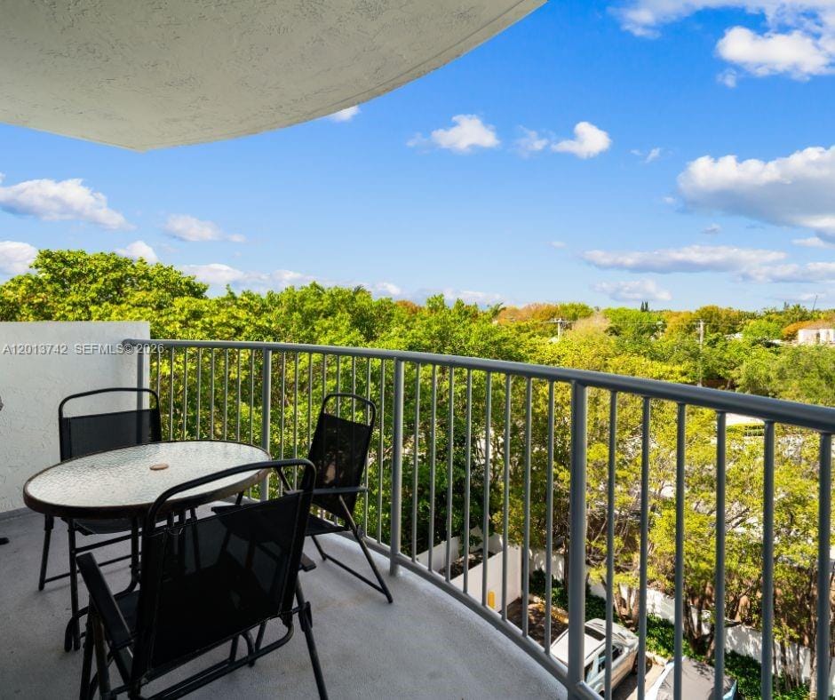 210 Sea View Drive 501 — photo 5