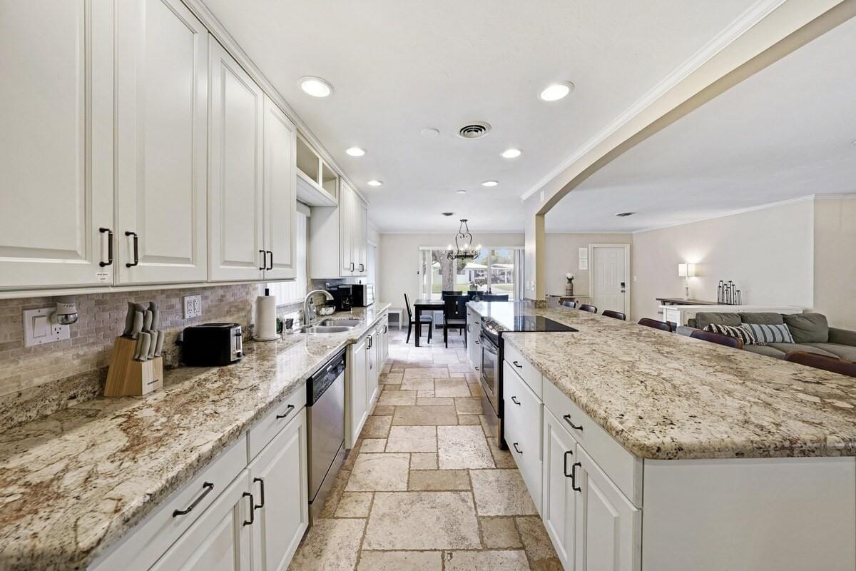 332 NW 26th Court, Wilton Manors, FL 33311 photo 16