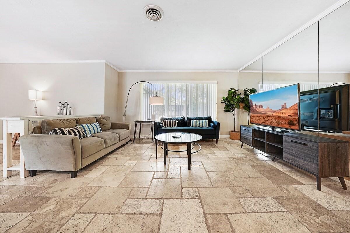 332 NW 26th Court, Wilton Manors, FL 33311 photo 17