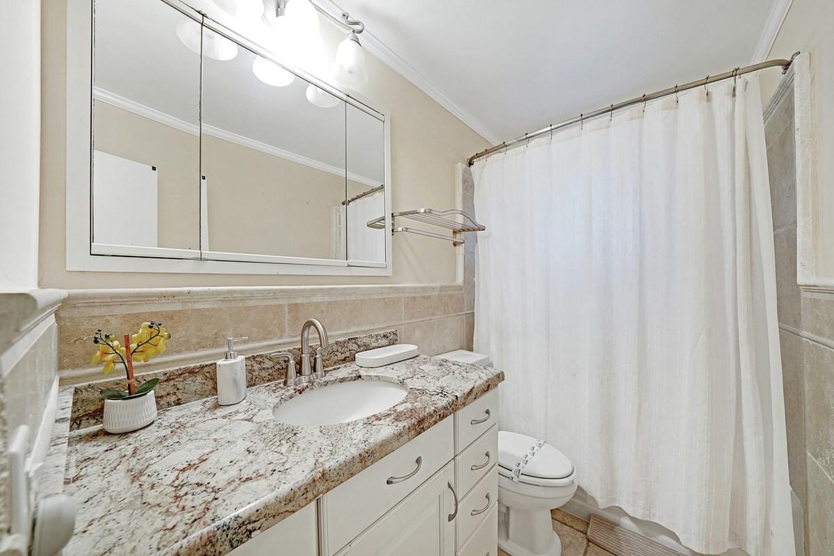 332 NW 26th Court — photo 7