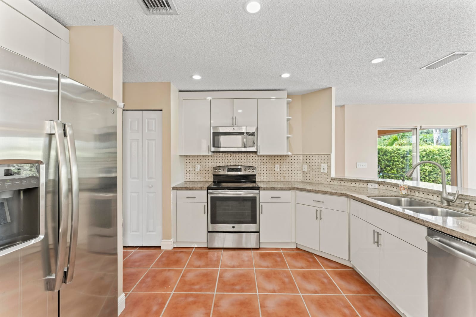 2103 SW 173rd Avenue, Miramar, FL 33029 photo 3