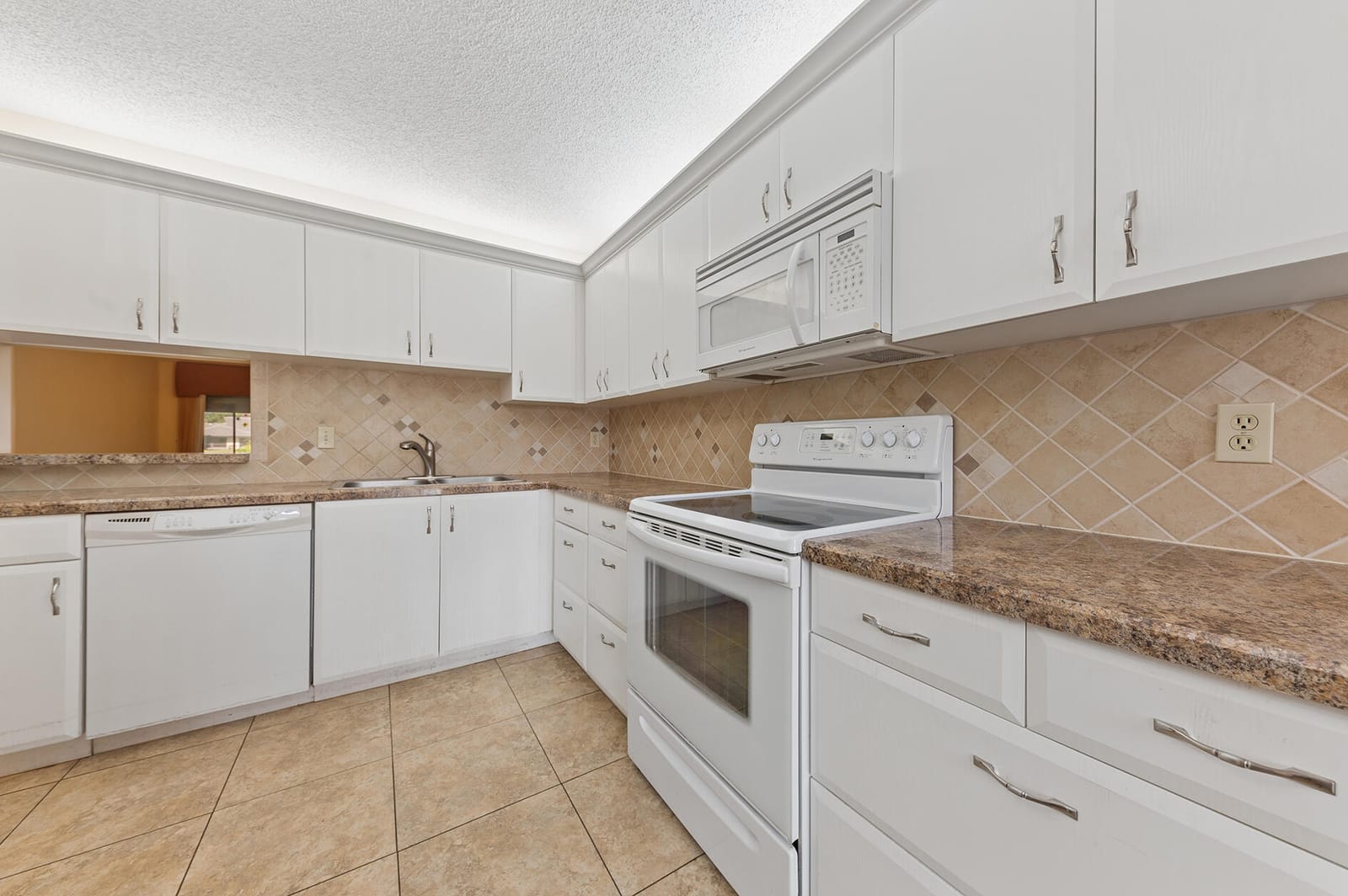 10197 Kinswood Road, Boynton Beach, FL 33437 photo 3