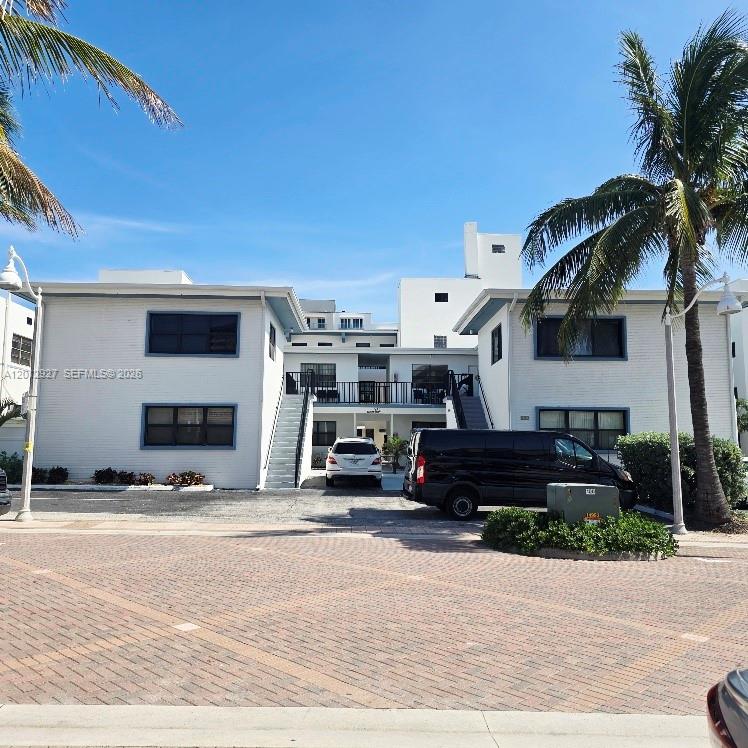 322 Harding Street B101, Hollywood, FL 33019, Hollywood
