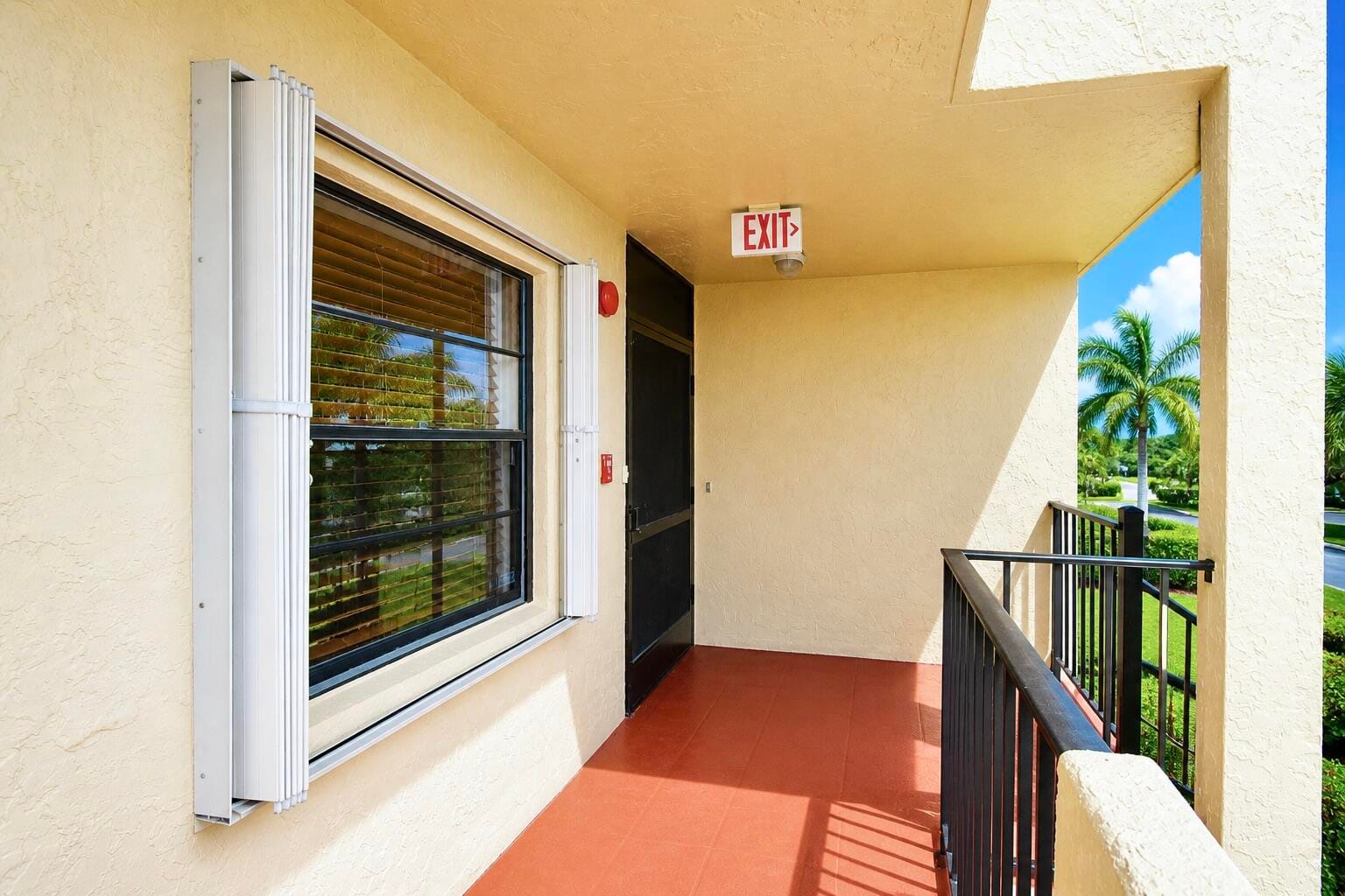 23370 N Carolwood Lane N 409, Boca Raton, FL 33428 photo 3