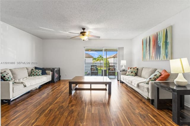 447 N Laurel 1906 1906, sold in Laurels At Margate, Margate, FL