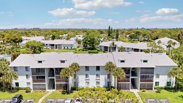 3630 Alder Drive E2, West Palm Beach, FL 33417