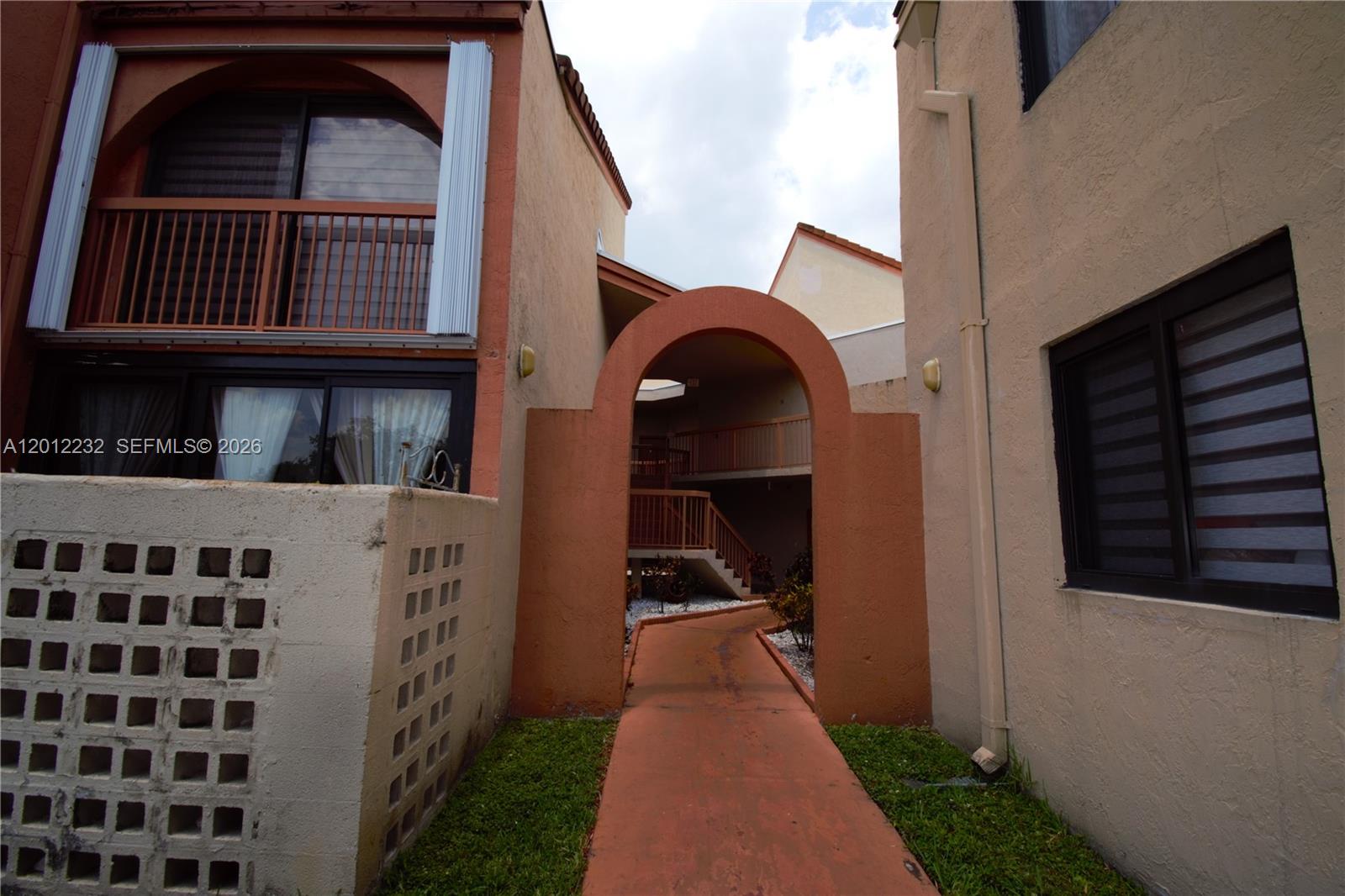 10241 NW 9th St Circle 1125, Miami, FL 33172, Miami