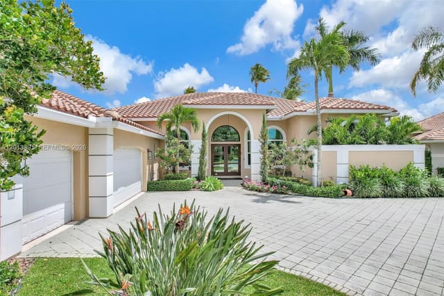 2715 Edgewater Court, Sector 7 South, Weston, FL