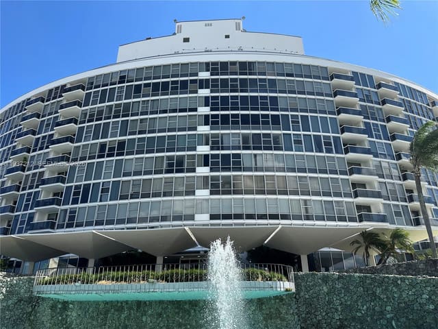 900 Bay Drive 413, sold in King Cole Condo, Miami Beach, FL