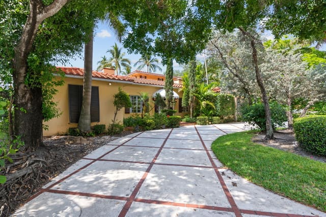 2400 Delmar Place, Fort Lauderdale, FL 33301