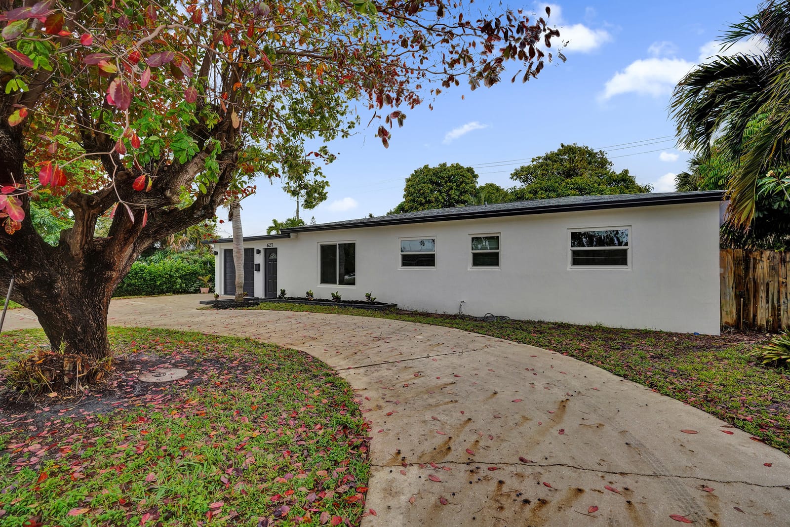627 W Ilex Drive, Lake Park, FL 33403 photo 4