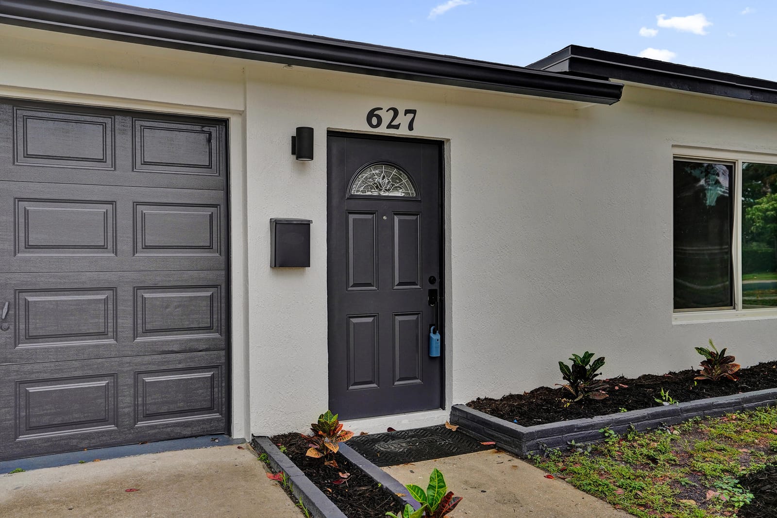 627 W Ilex Drive, Lake Park, FL 33403 photo 5
