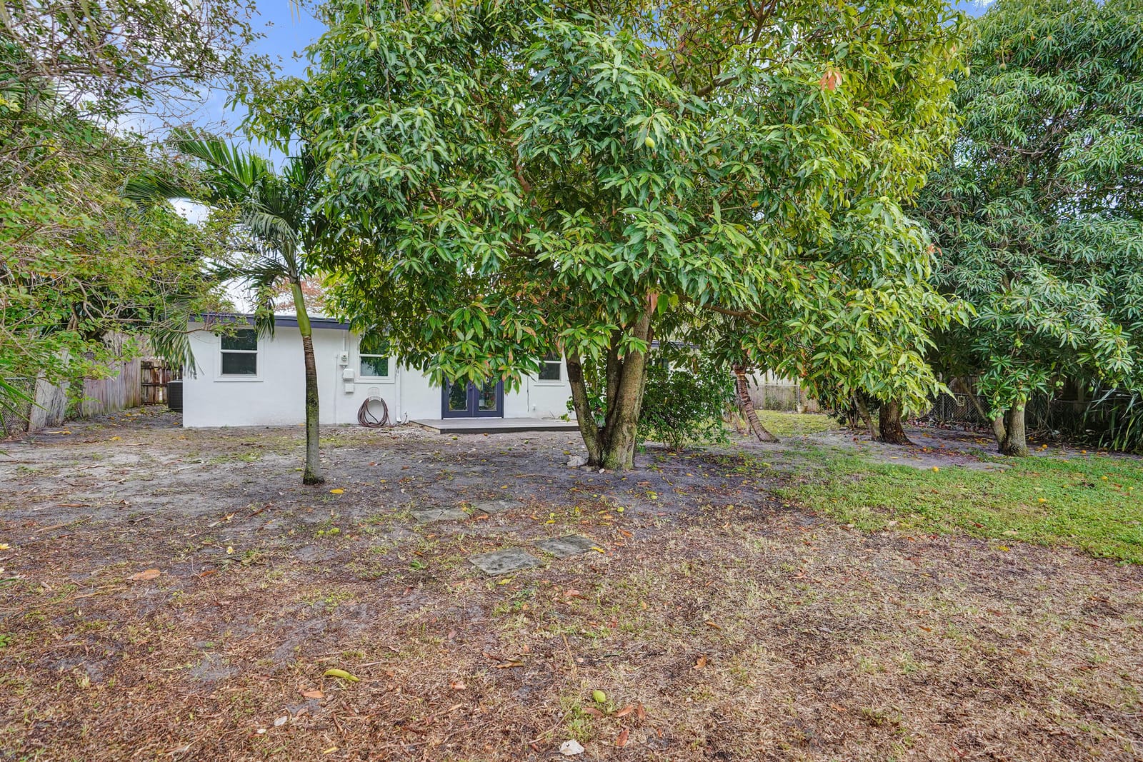 627 W Ilex Drive, Lake Park, FL 33403 photo 7