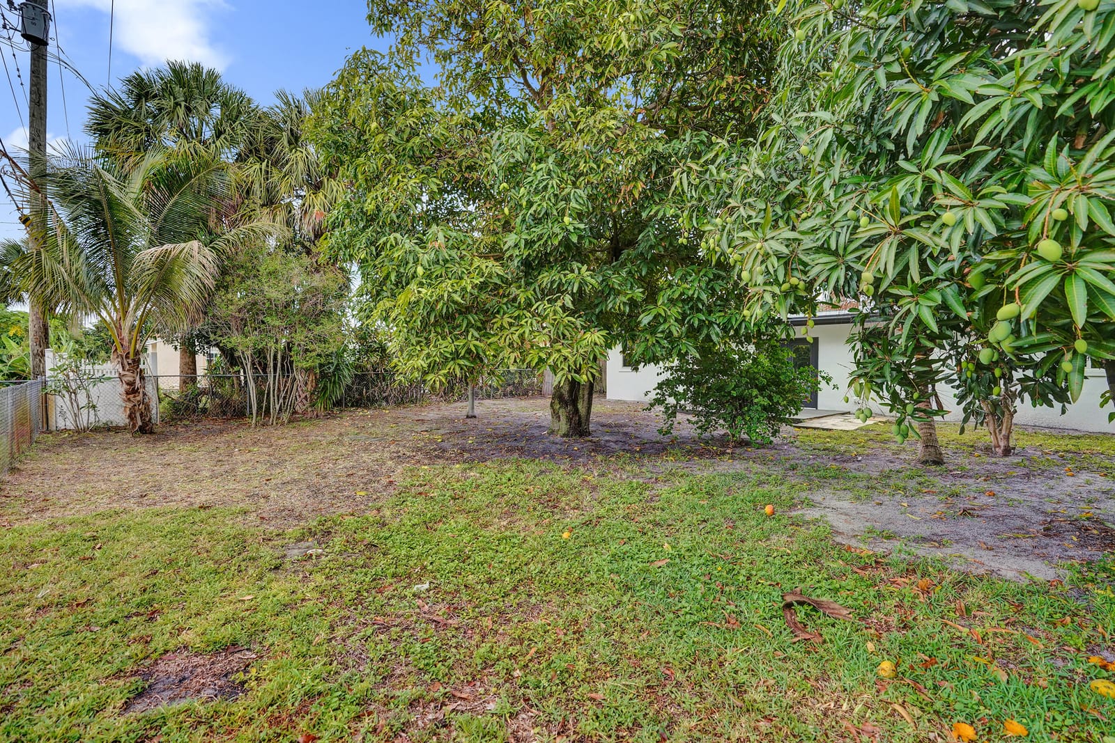 627 W Ilex Drive, Lake Park, FL 33403 photo 8