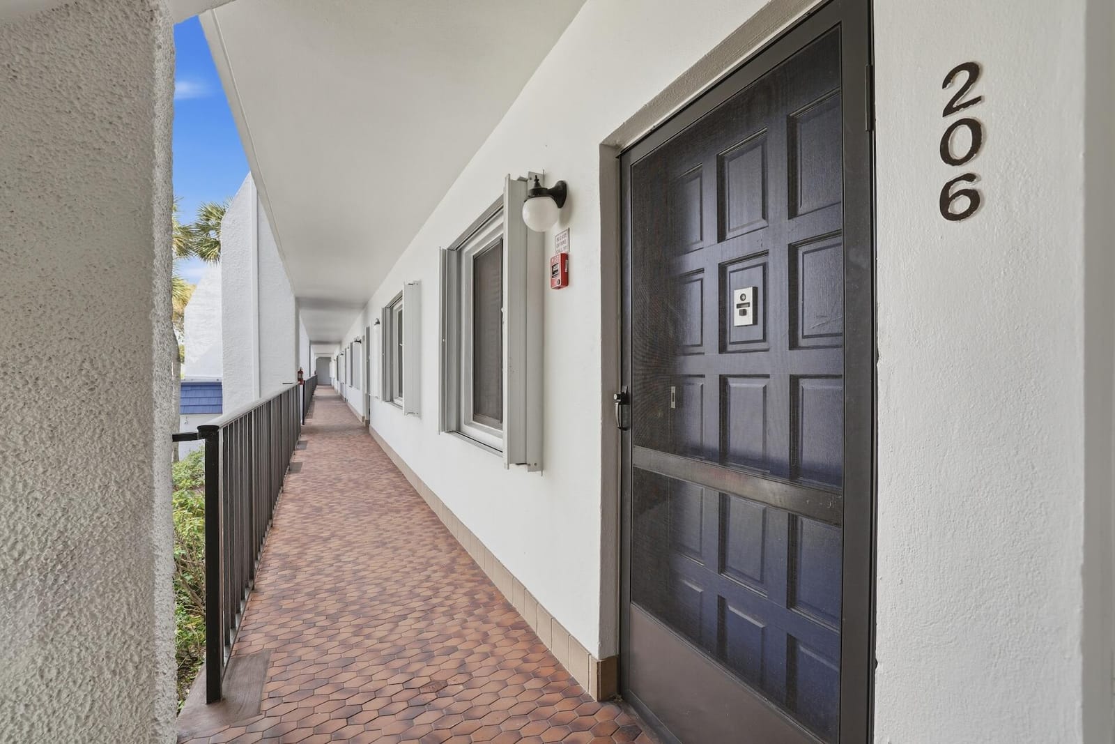 4545 Luxemburg Court 206, Greenacres, FL 33467 photo 2