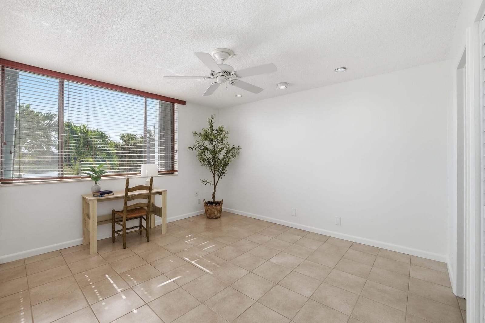 4545 Luxemburg Court 206, Greenacres, FL 33467 photo 8