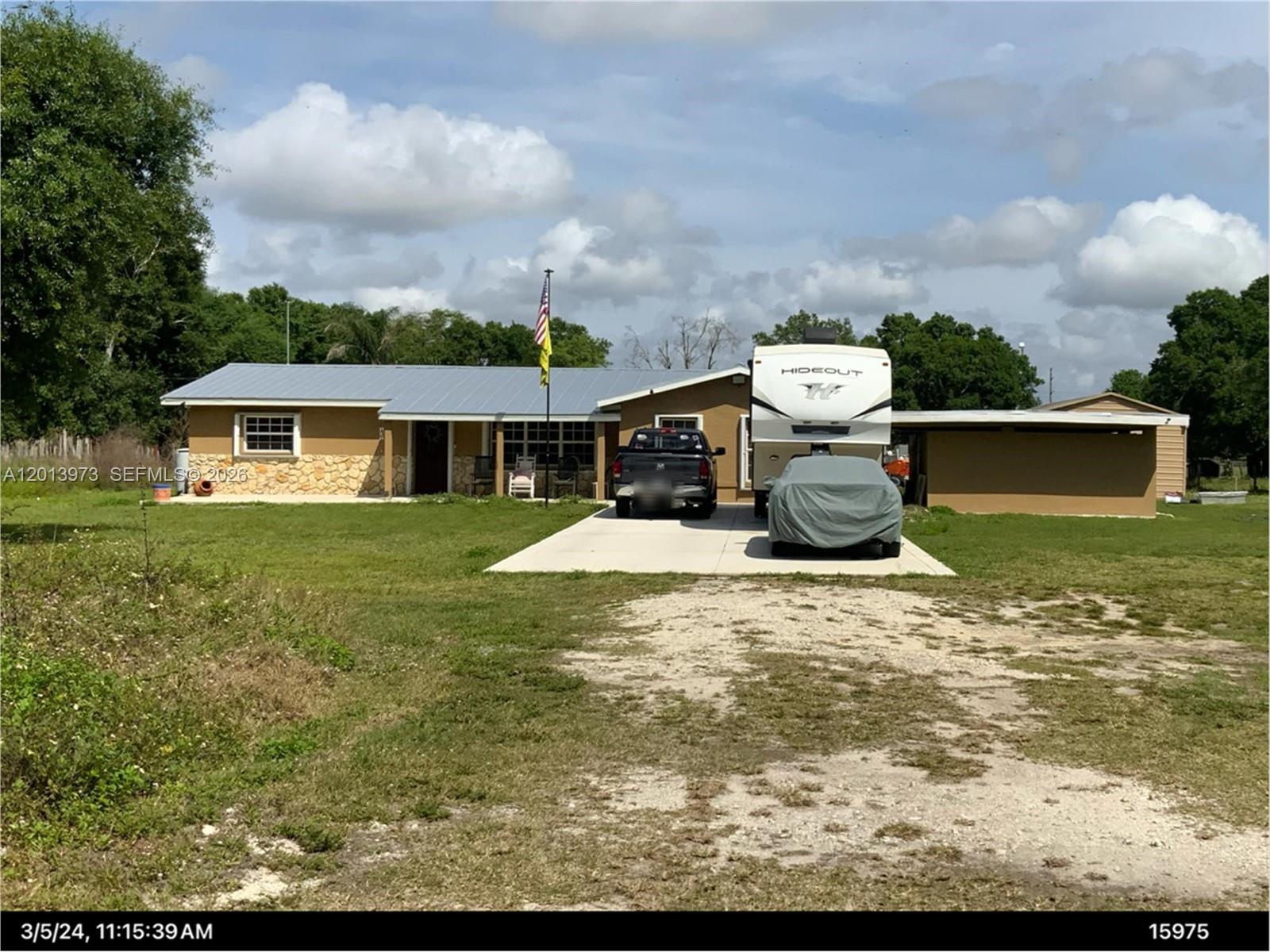 826 B Road, LaBelle, FL 33935, Labelle