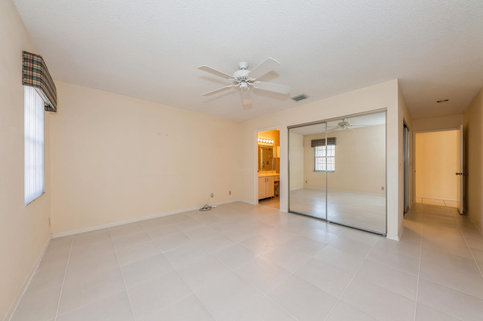 10439 S Circle Lake Drive 201, Boynton Beach, FL 33437 photo 12