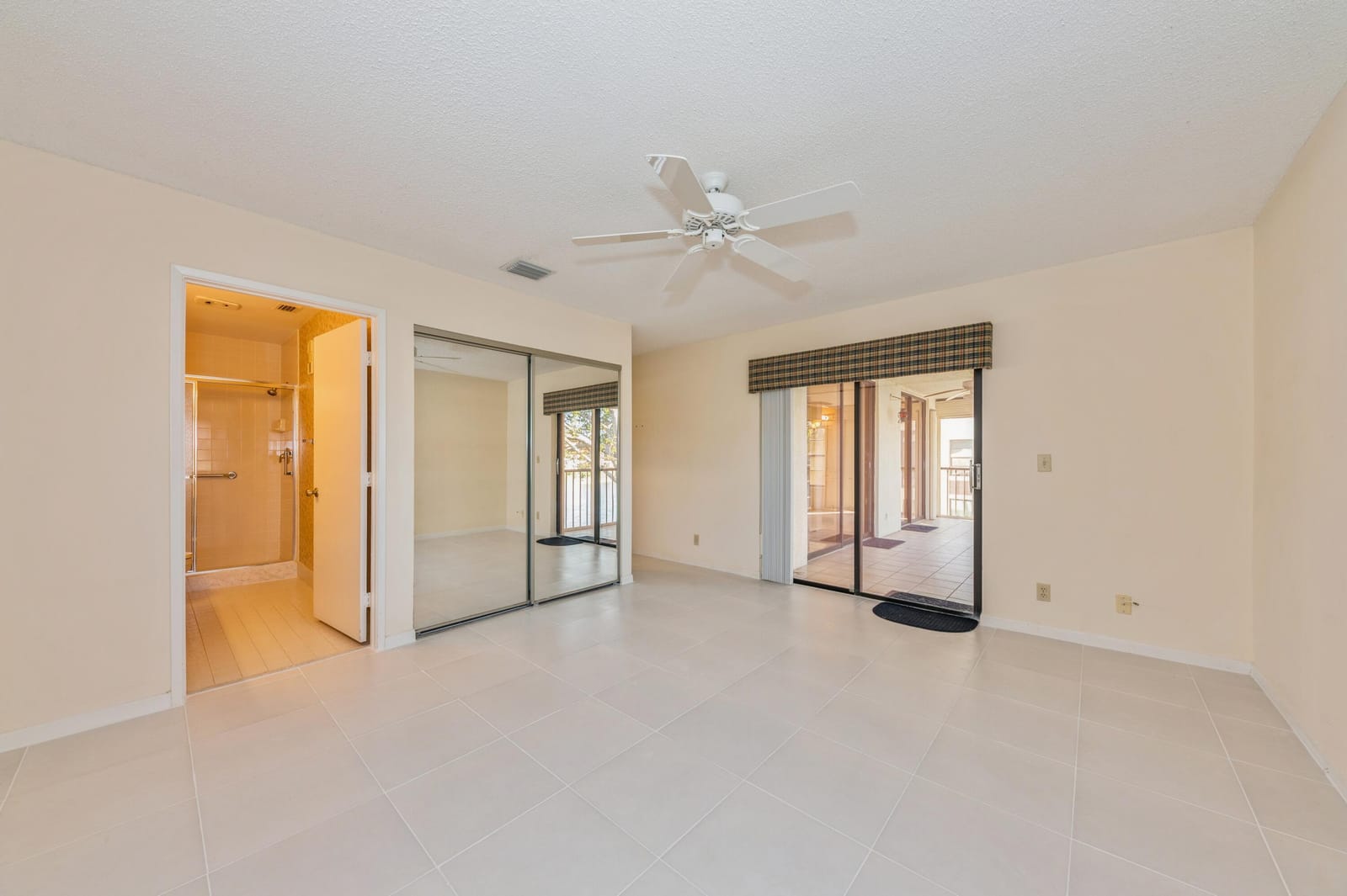 10439 S Circle Lake Drive 201, Boynton Beach, FL 33437 photo 13