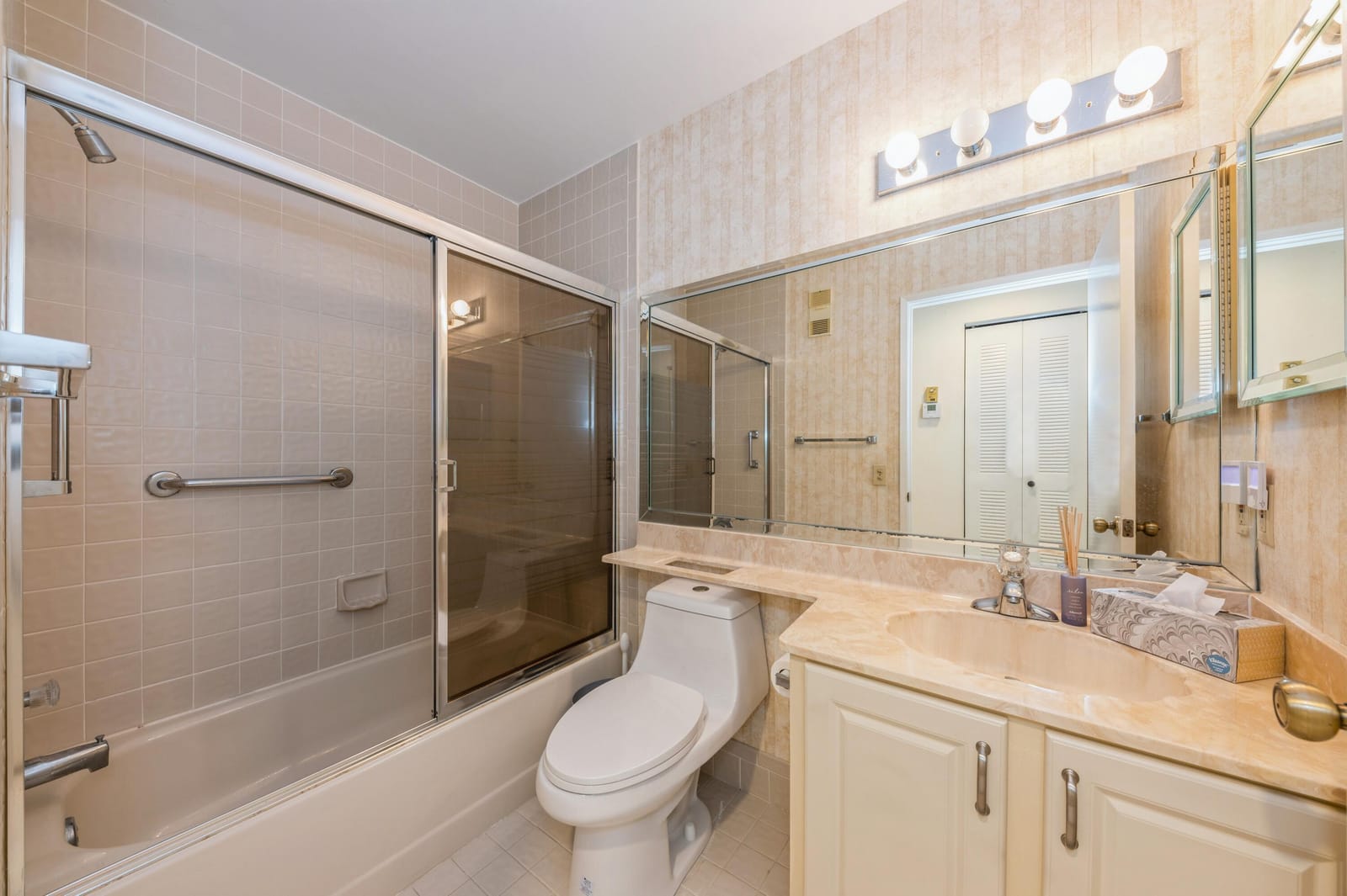 10439 S Circle Lake Drive 201, Boynton Beach, FL 33437 photo 18