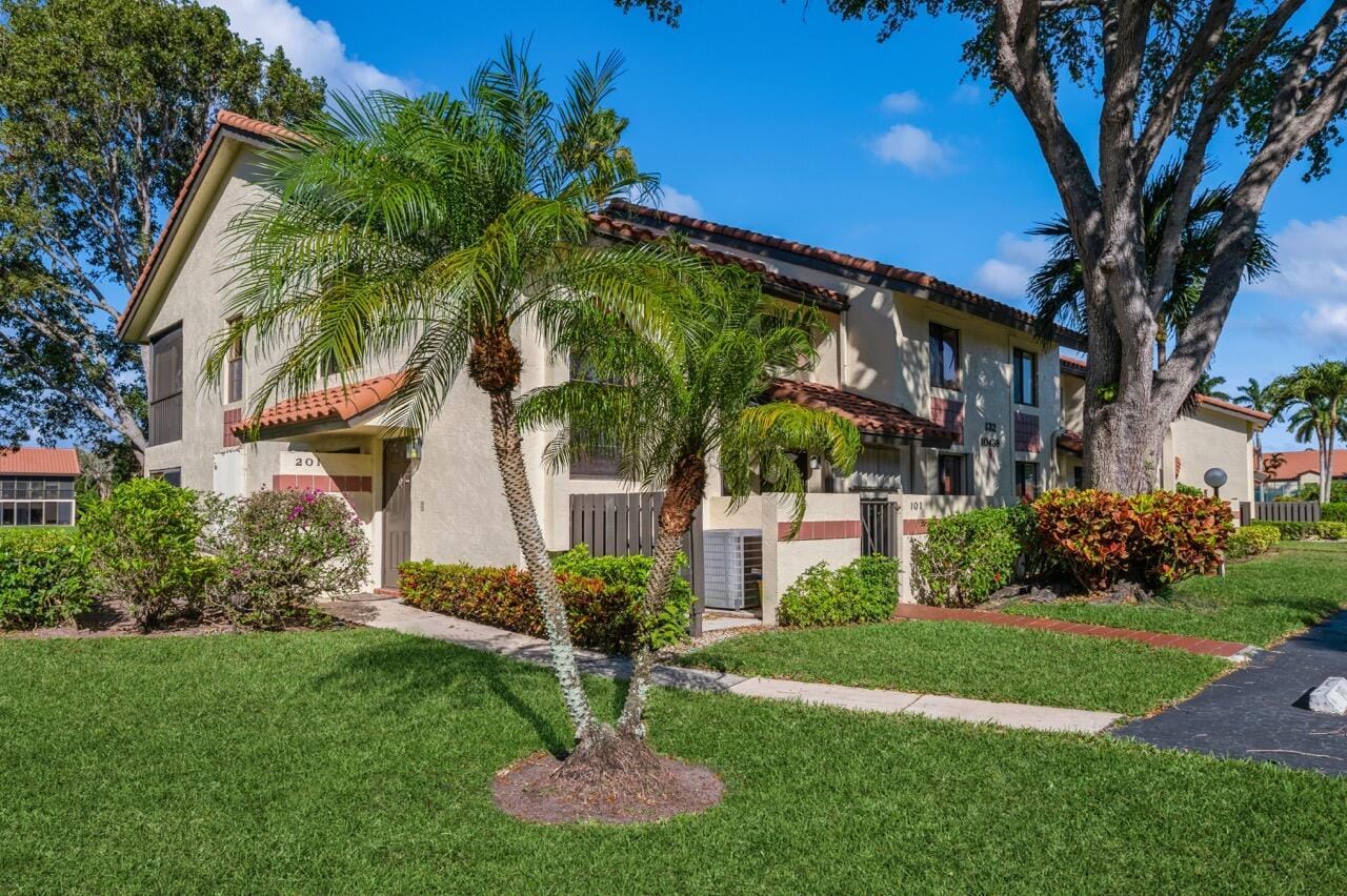 10439 S Circle Lake Drive 201, Boynton Beach, FL 33437 photo 25