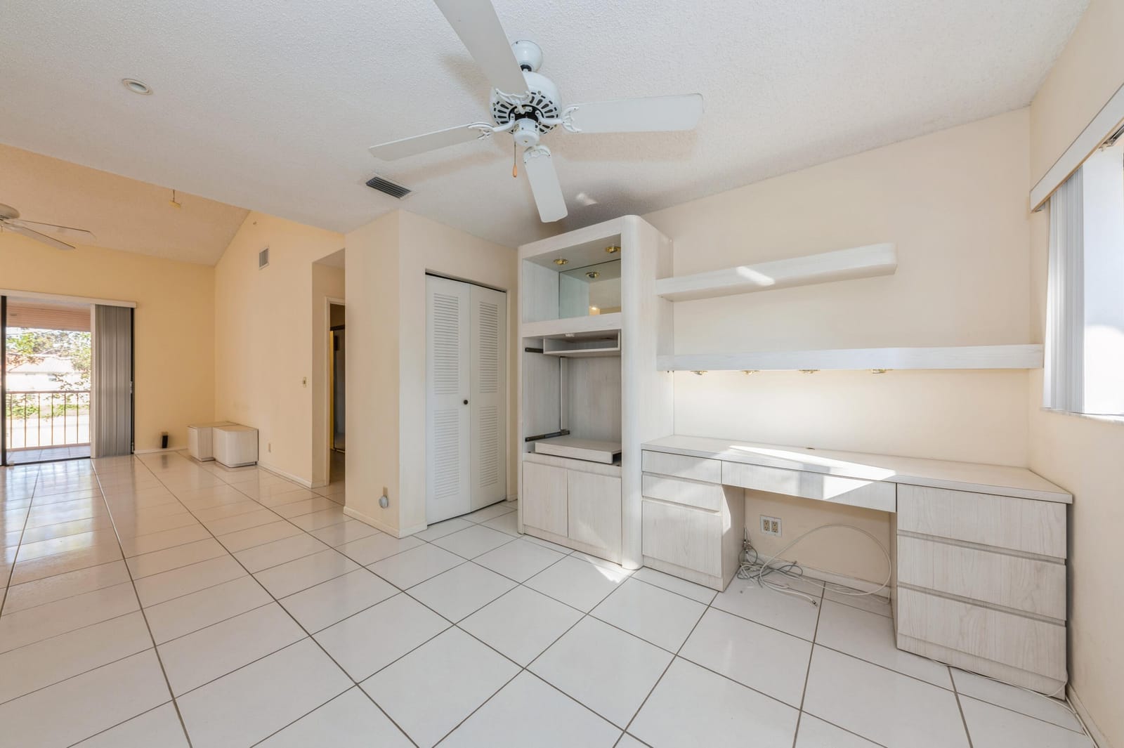10439 S Circle Lake Drive 201, Boynton Beach, FL 33437 photo 7
