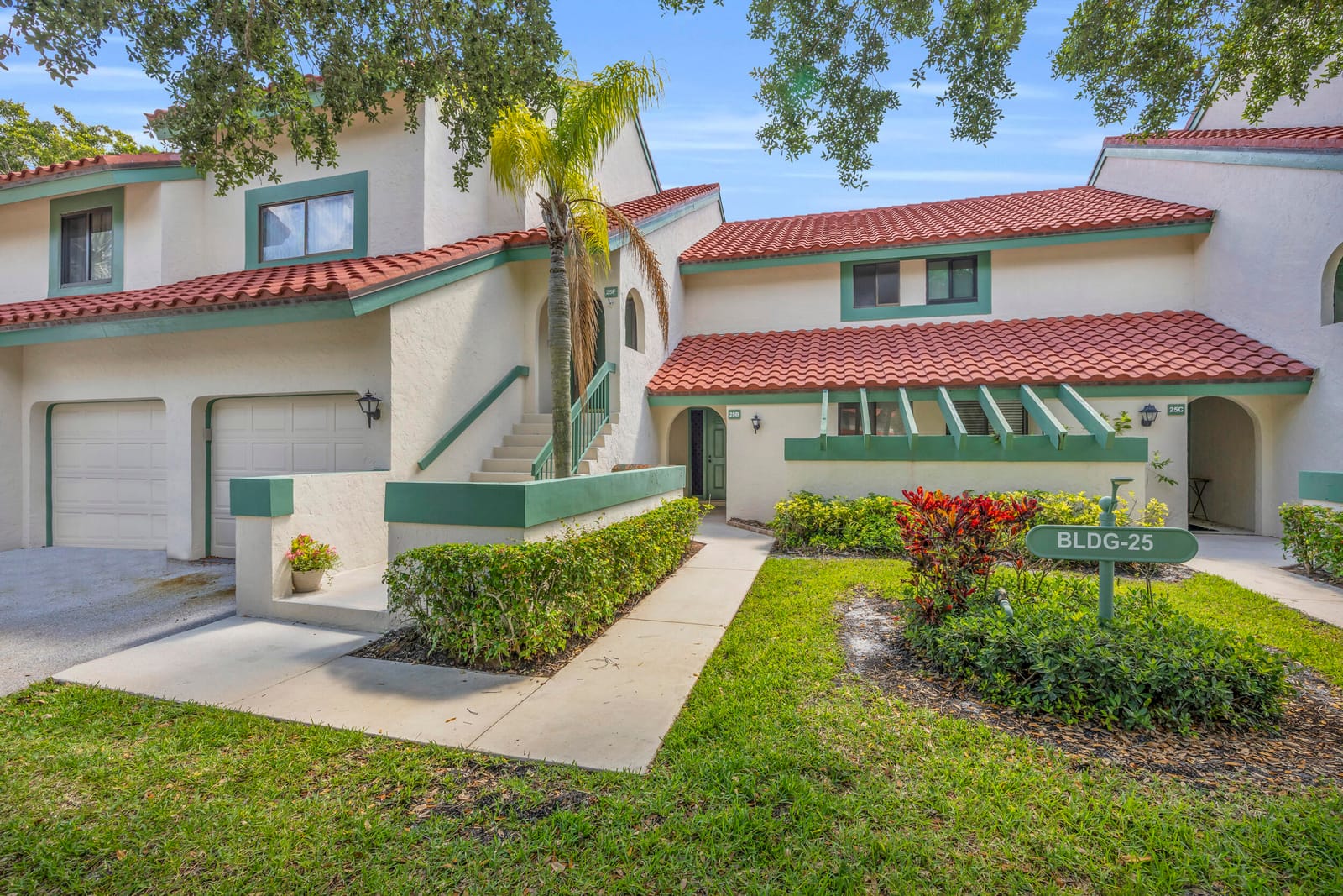 25 Lexington Lane W F, Palm Beach Gardens, FL 33418