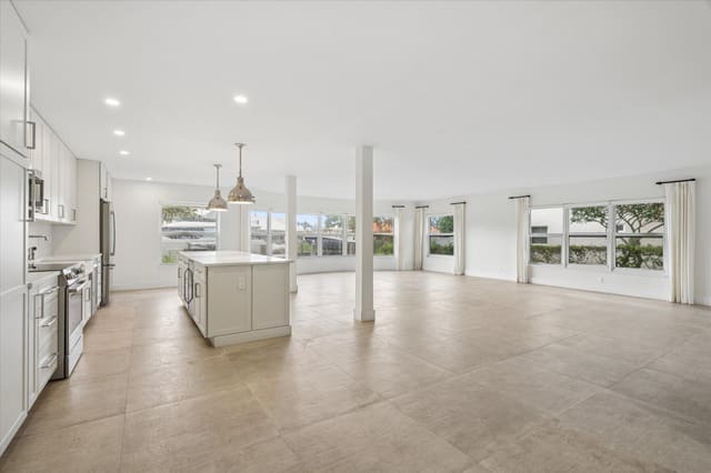 5100 Bayview Drive 106, Royal Lauderdale Landings, Fort Lauderdale, FL