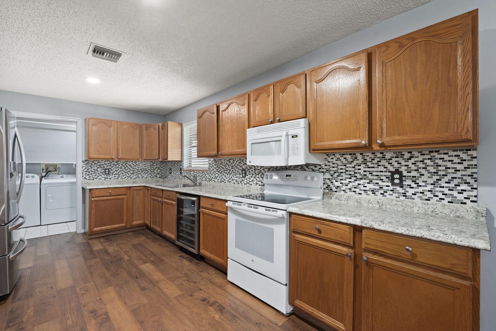 210 Deerwood Lane — photo 11