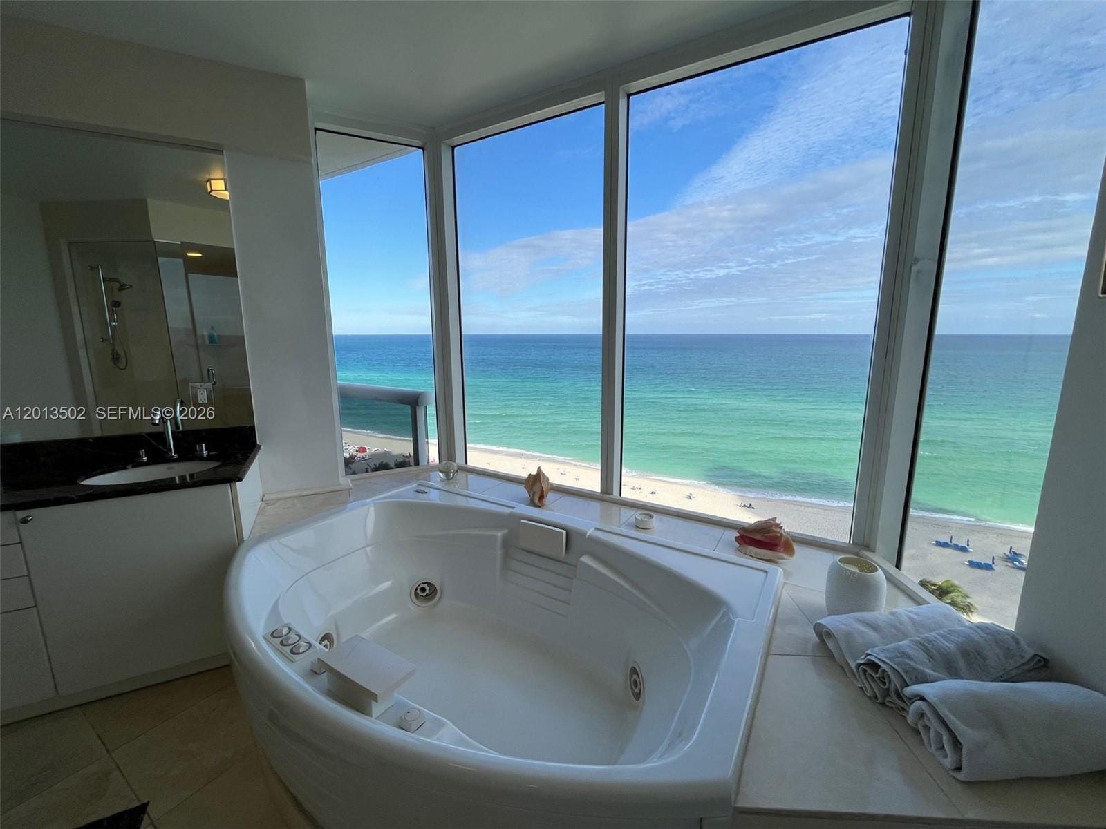 17555 Collins Avenue 1208, Sunny Isles Beach, FL 33160 photo 28