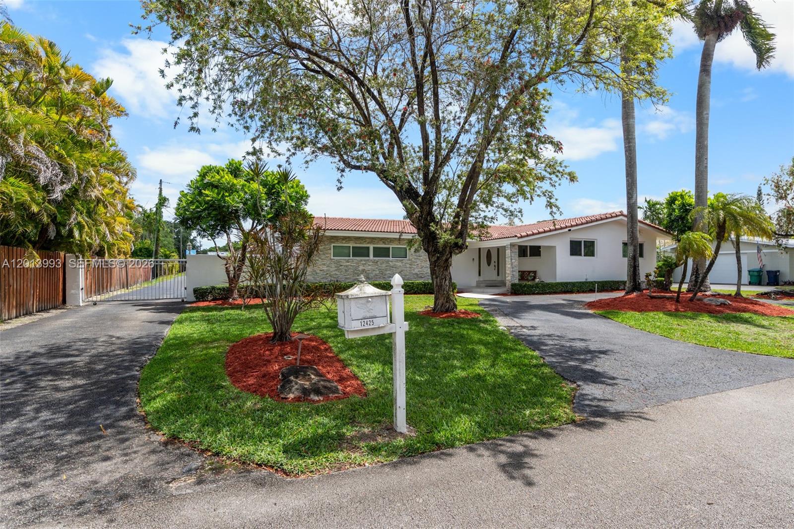 12425 SW 91st Avenue, Miami, FL 33176, Miami