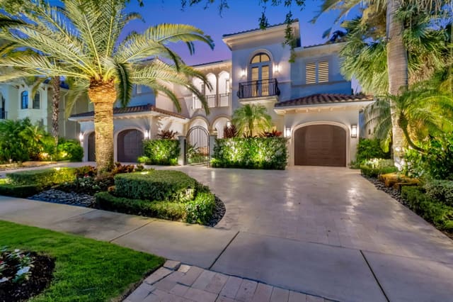 9471 Bridgebrook Drive, sold in The Oaks, Hobe Sound, FL