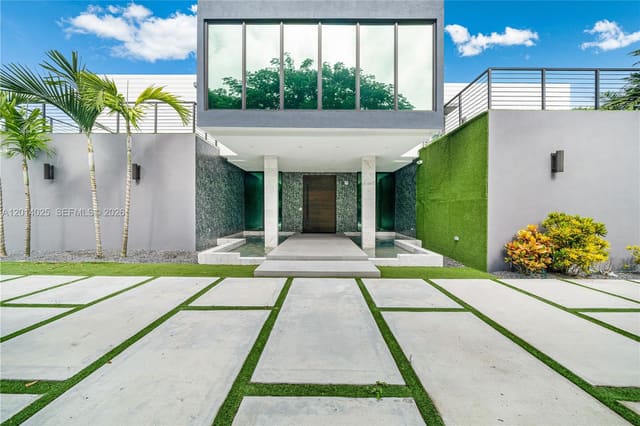 6695 SW 112th Street, sold in Collins Estates, Pinecrest, FL