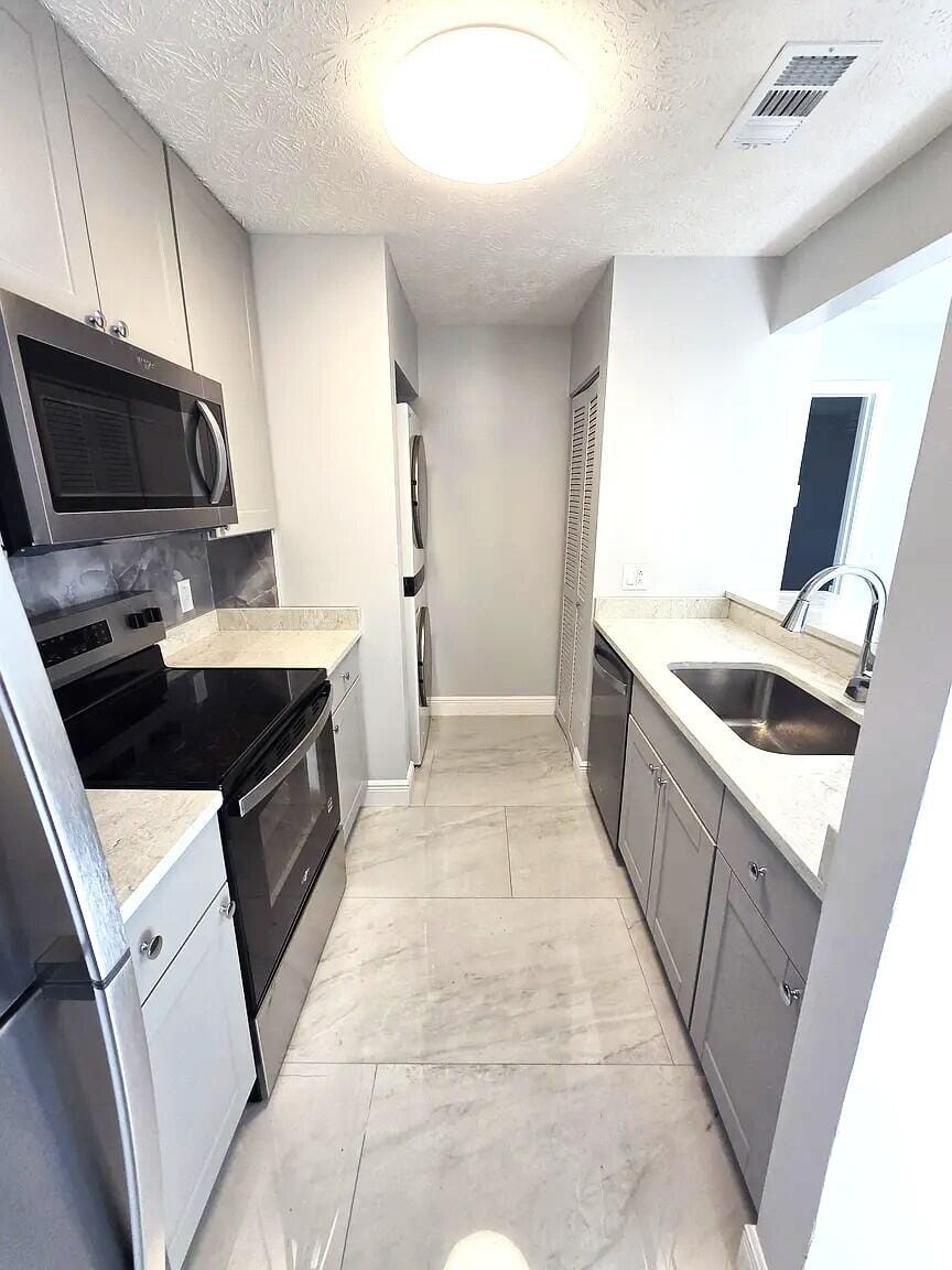 6551 SE Federal Highway 104 — photo 4