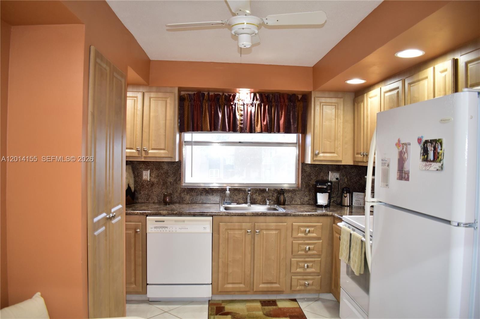 9541 Sunrise Lakes Boulevard 204, Sunrise, FL 33322 photo 20