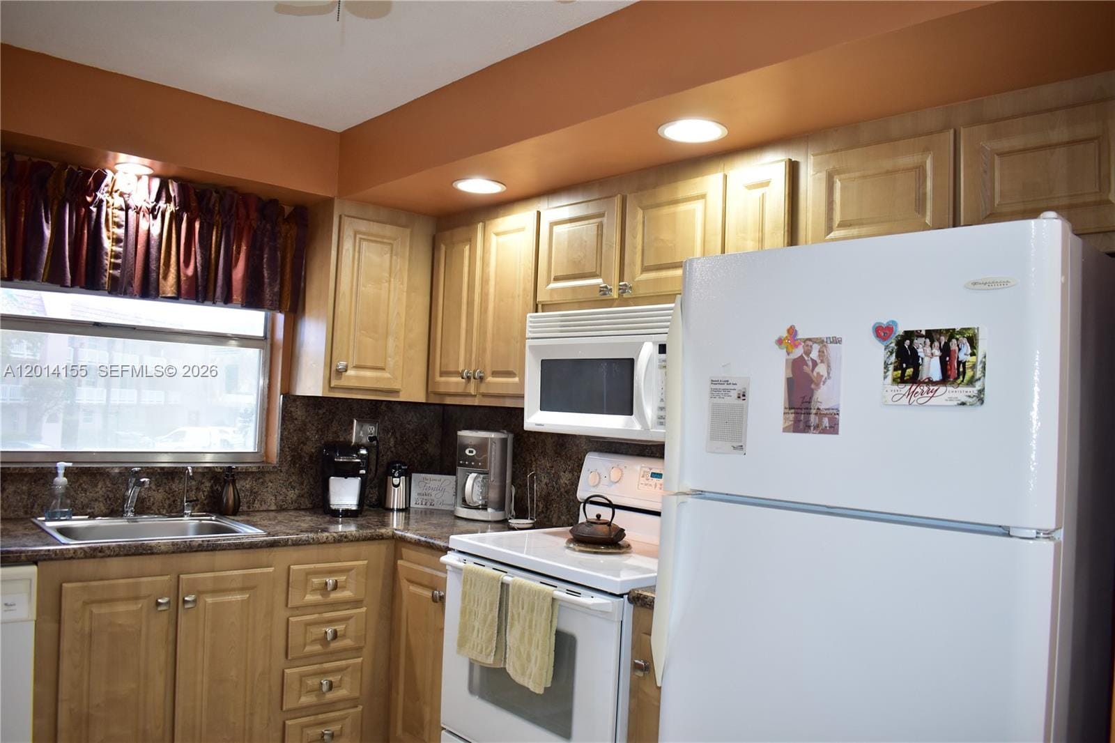 9541 Sunrise Lakes Boulevard 204, Sunrise, FL 33322 photo 21