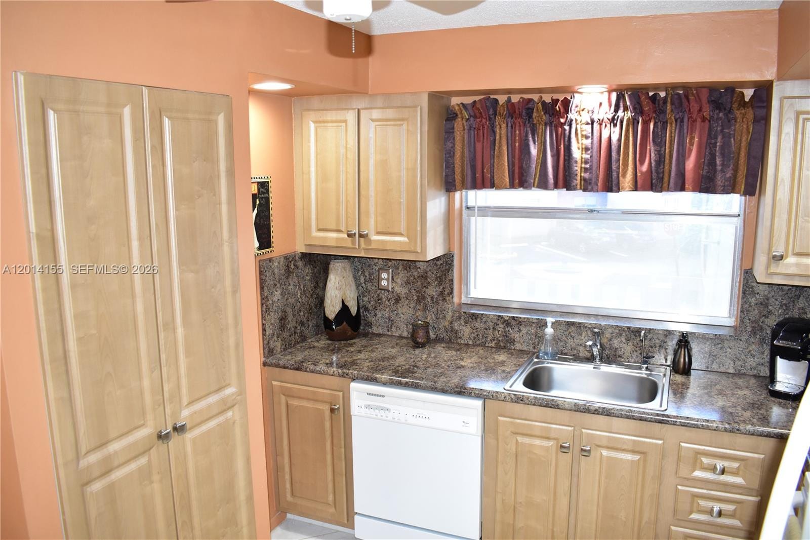 9541 Sunrise Lakes Boulevard 204, Sunrise, FL 33322 photo 22