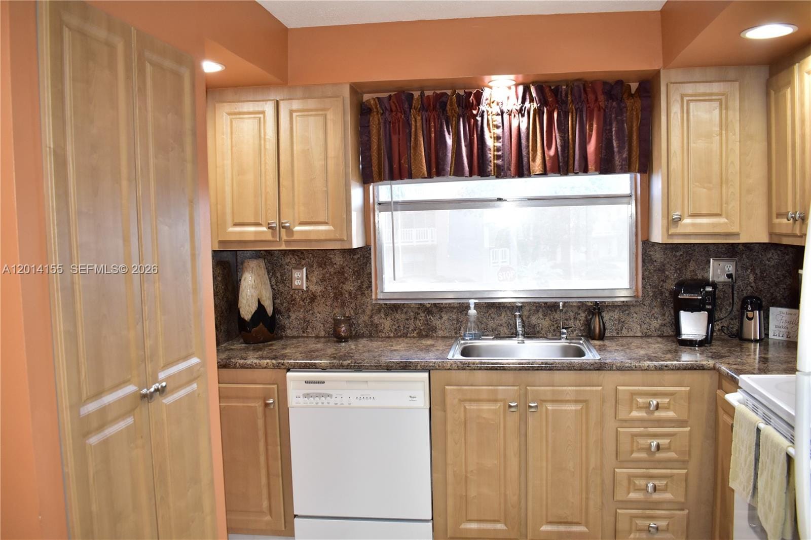 9541 Sunrise Lakes Boulevard 204, Sunrise, FL 33322 photo 23
