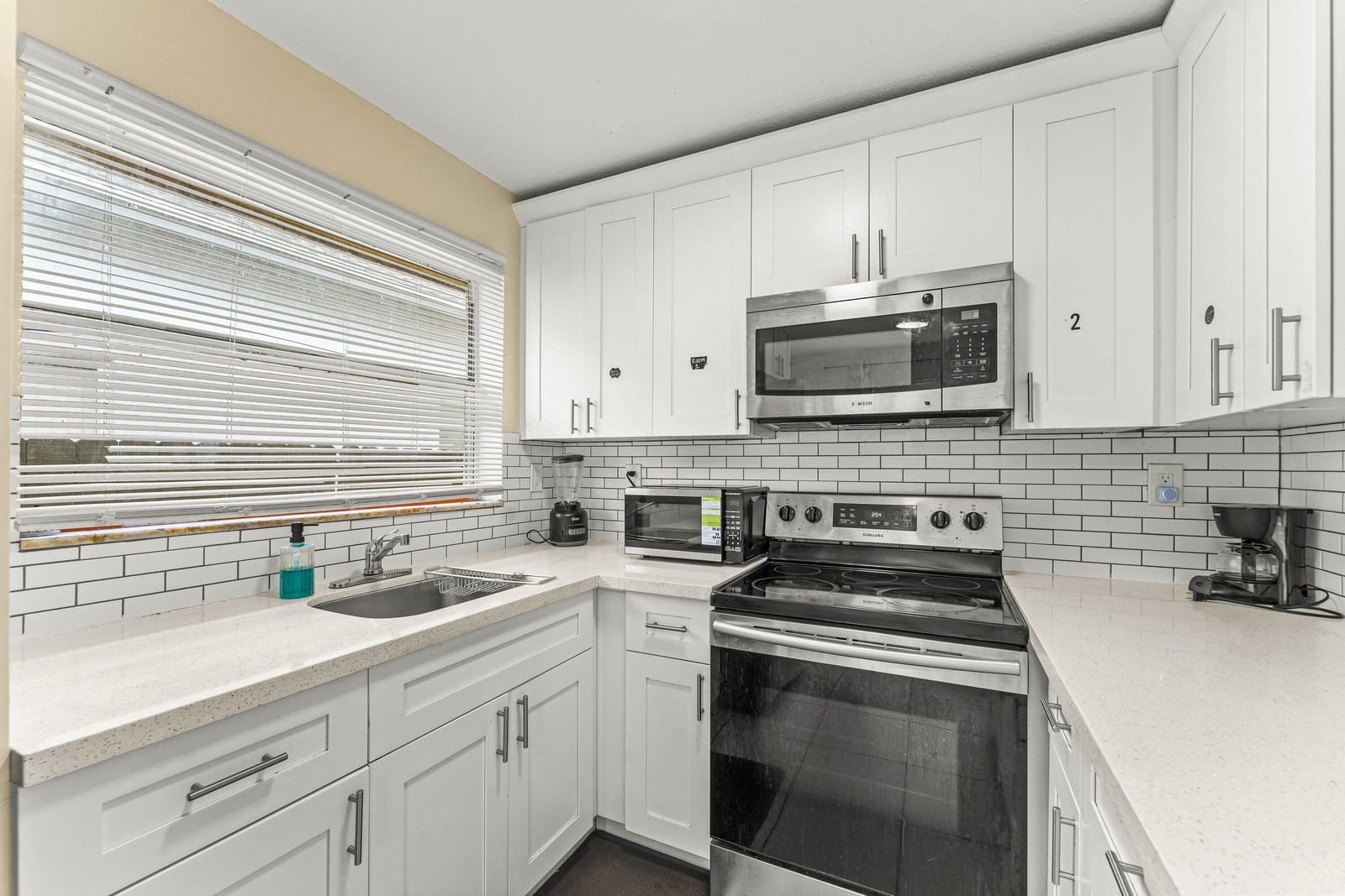 2640 NW 14th Court, Fort Lauderdale, FL 33311 photo 11
